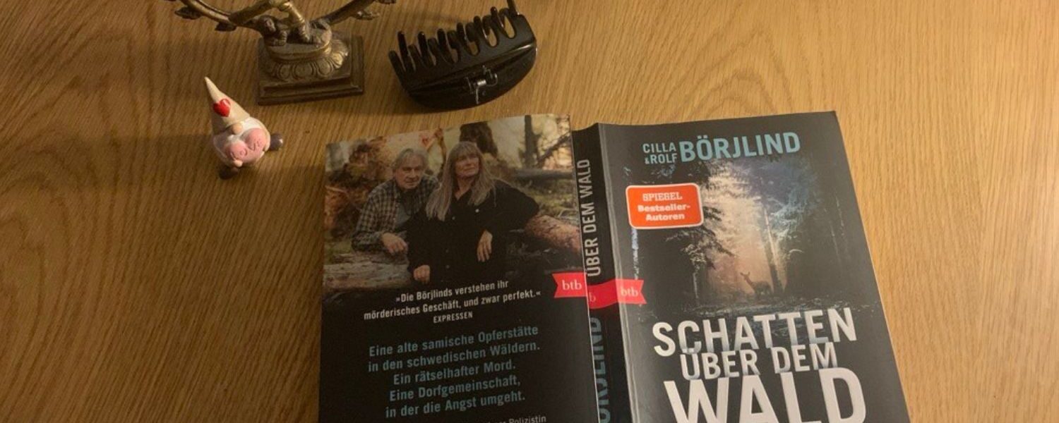 Die Buchrezension Schatten über dem Wald